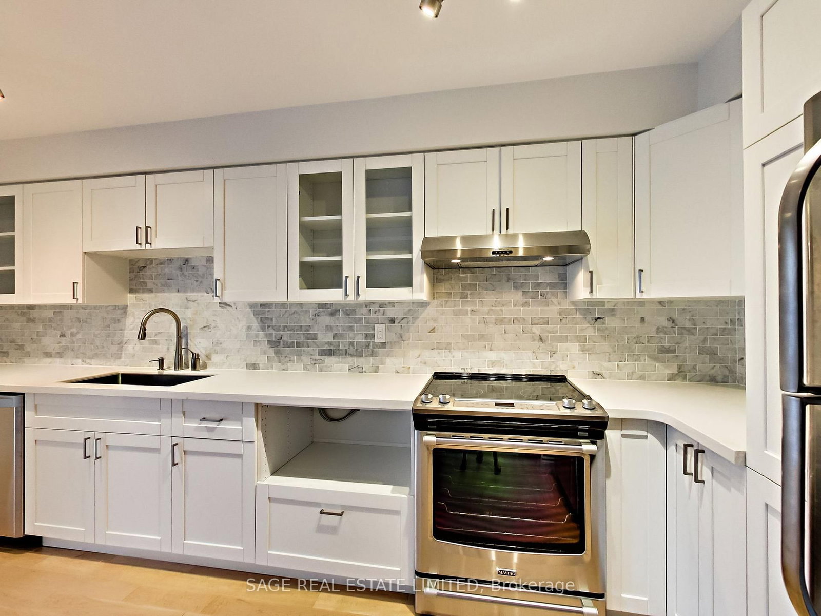 714-24 Wellesley Street, Toronto, ON, photo 2