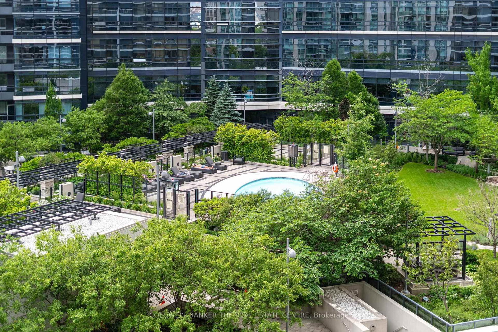 23 Sheppard Avenue E • #912 • Toronto, ON photo 21