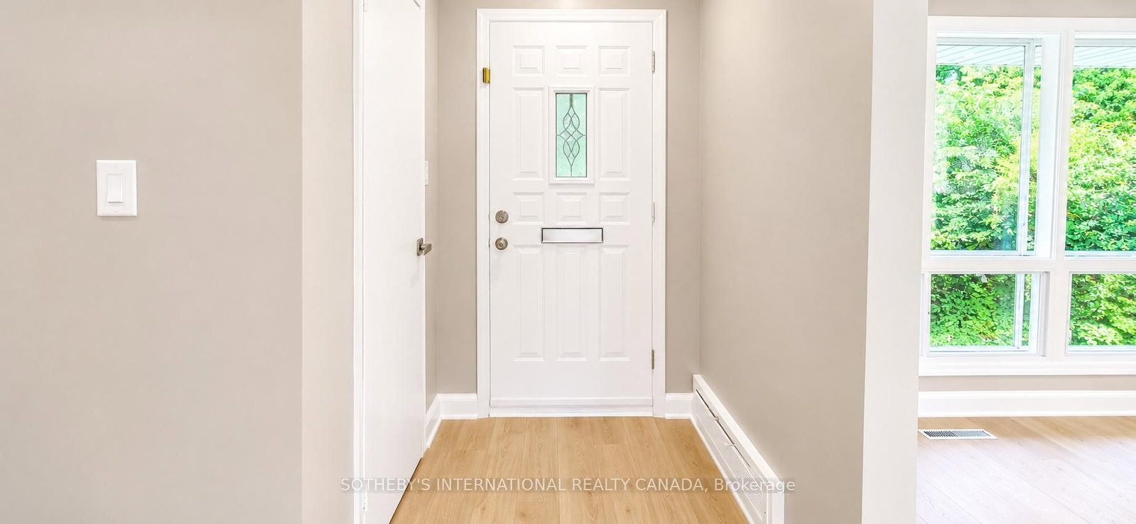 9 Lloydminster Crescent, Toronto, ON, photo 2