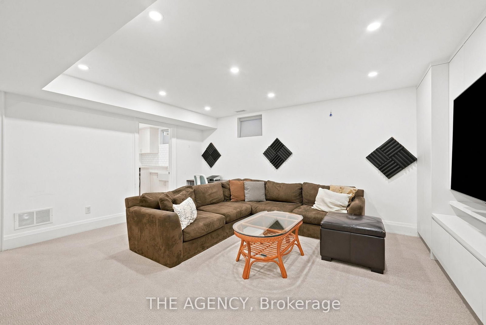 418 Soudan Avenue • Toronto, ON photo 27