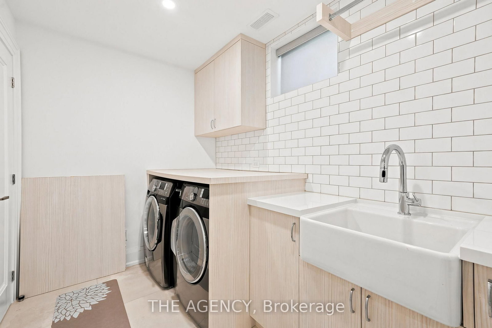 418 Soudan Avenue • Toronto, ON photo 31
