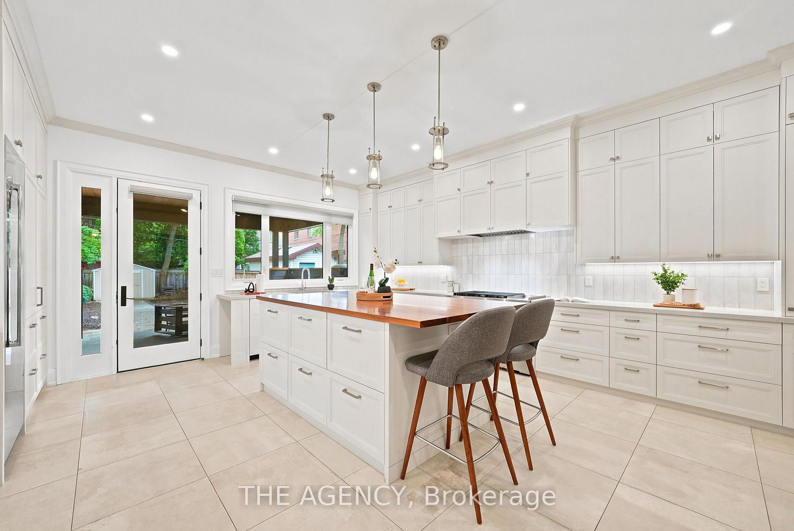 418 Soudan Avenue • Toronto, ON photo 9