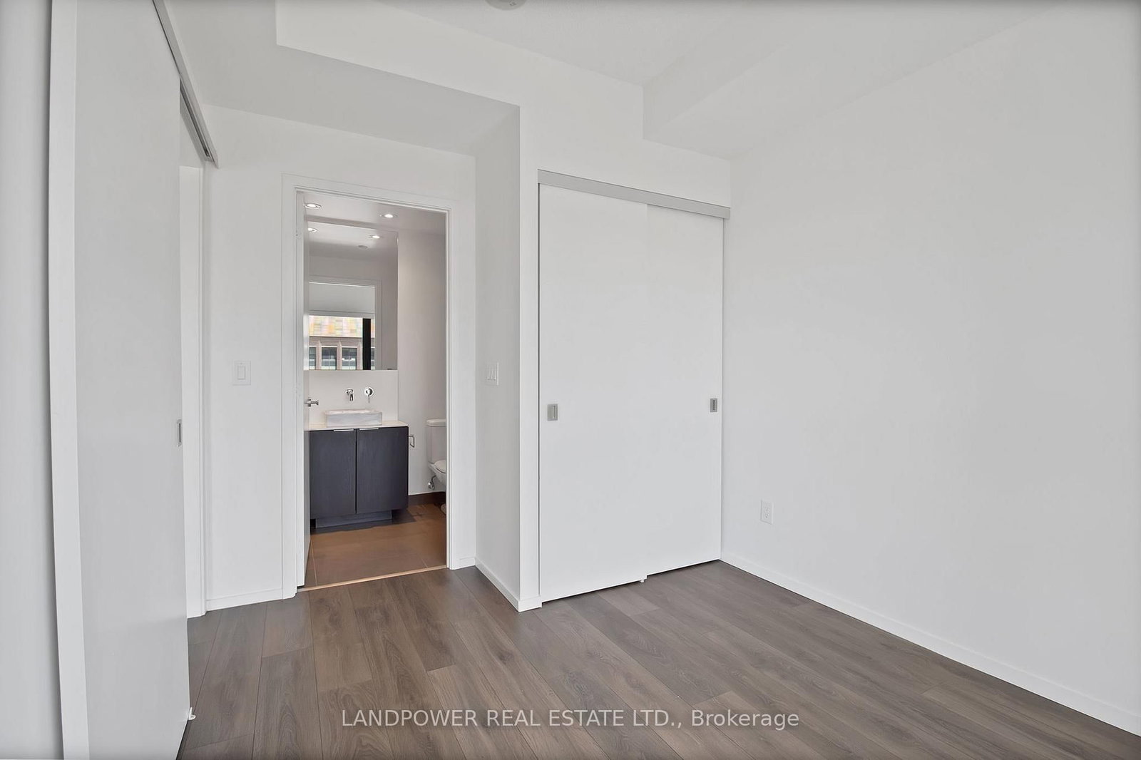 159 Dundas Street E • #1107 • Toronto, ON photo 8