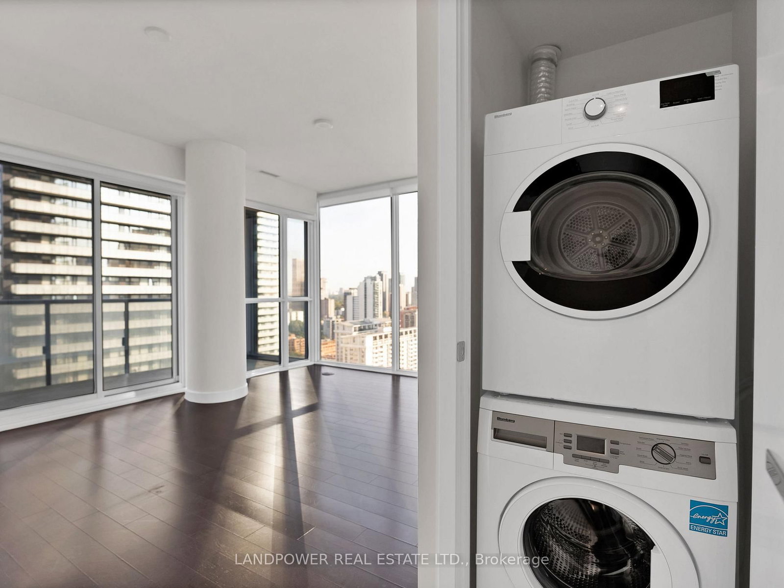 2609-15 Grenville Street, Toronto, ON, photo 2