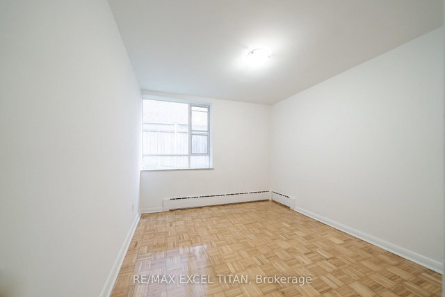 M9 - 77 Erskine Avenue