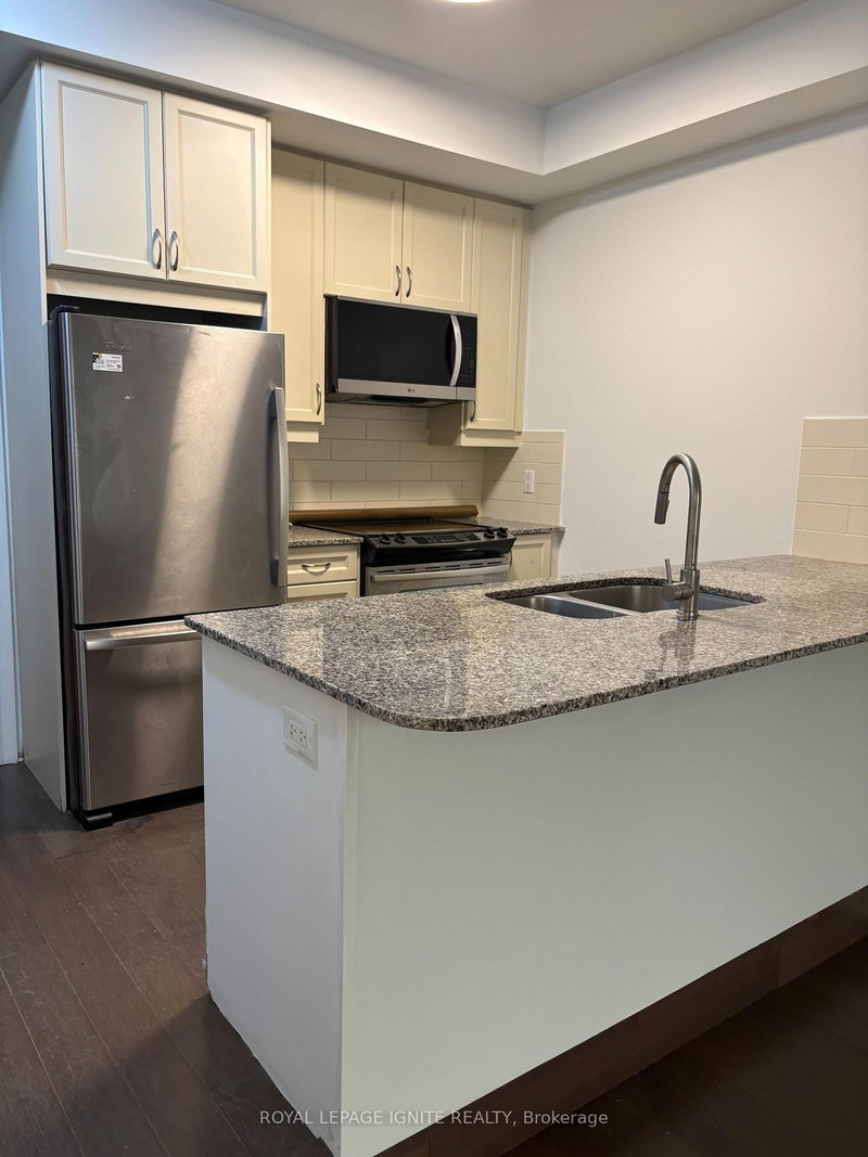 119 - 701 Sheppard Avenue W
