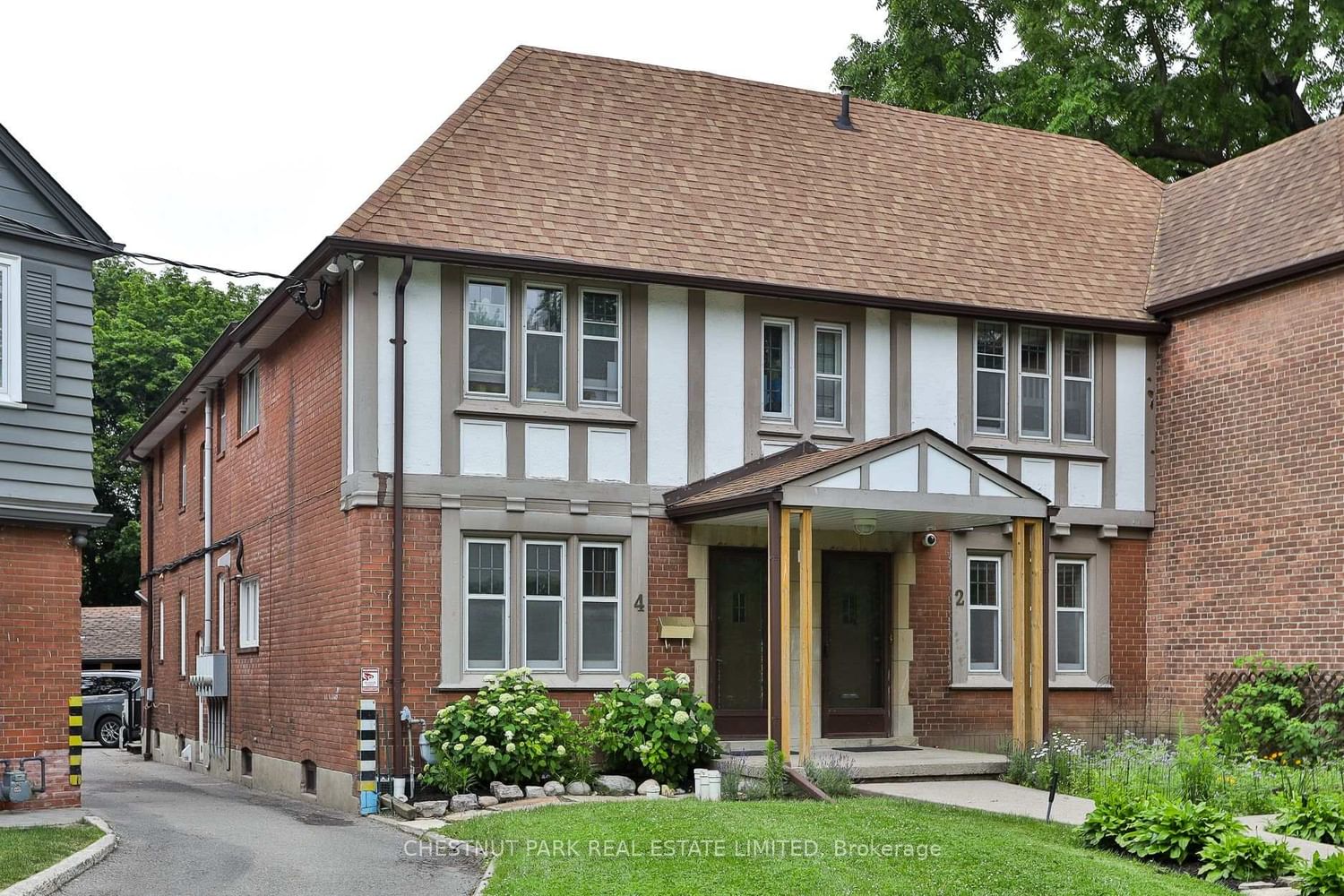 Main-4 Oriole Crescent, Toronto, ON, photo 2