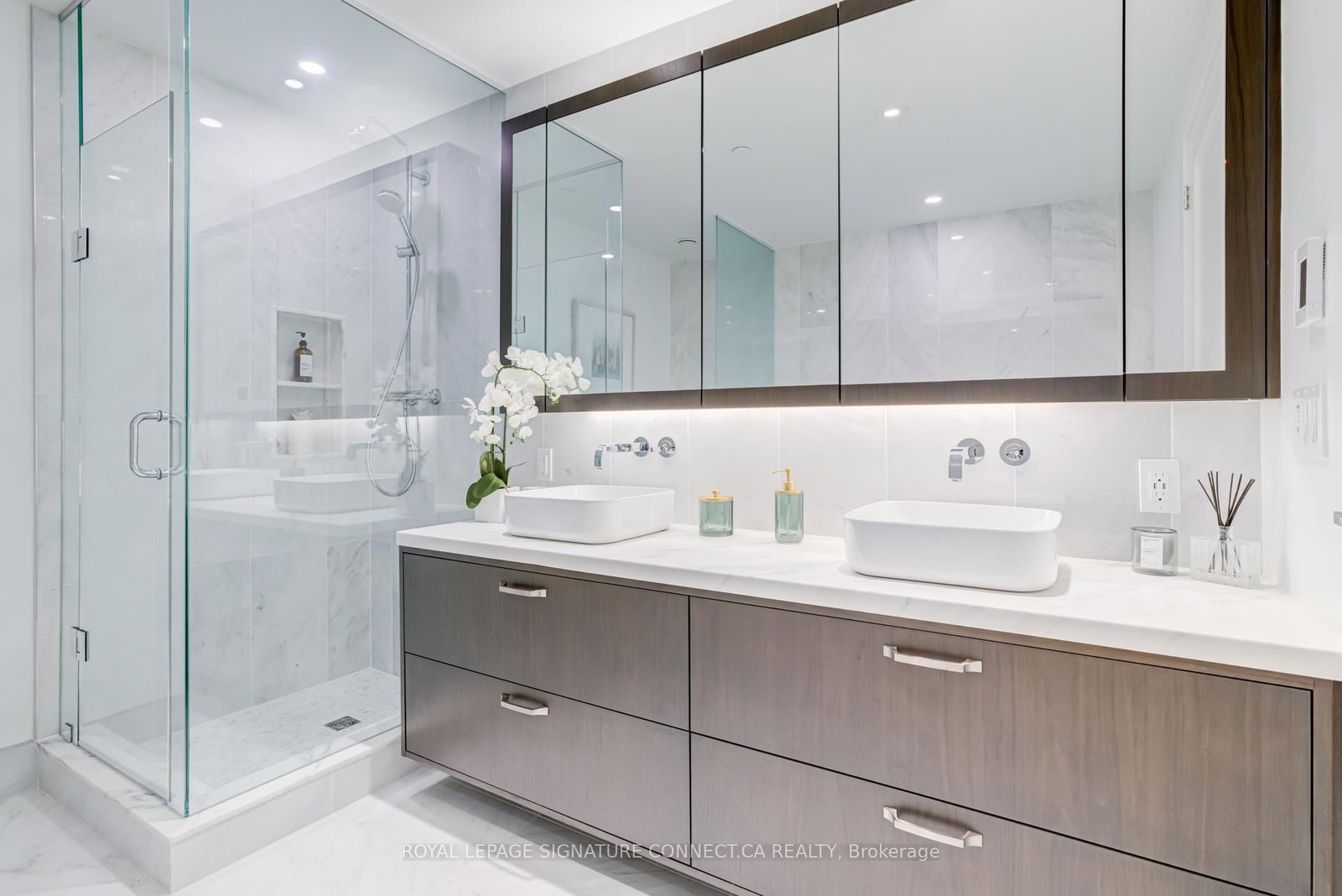 455 Wellington Street • #410 • Toronto, ON photo 25