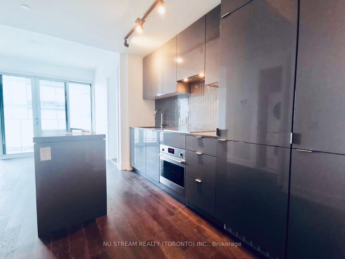 3101-7 Grenville Street, Toronto, ON, photo 3