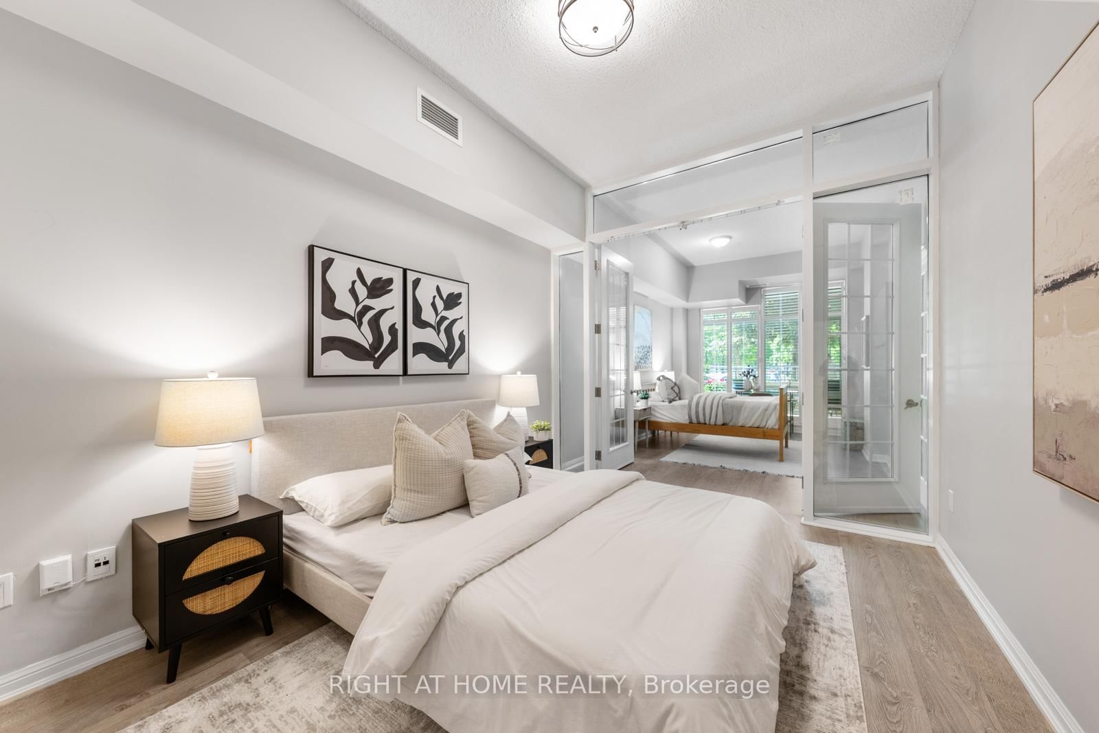 9 Bastion Street • Toronto, ON photo 11