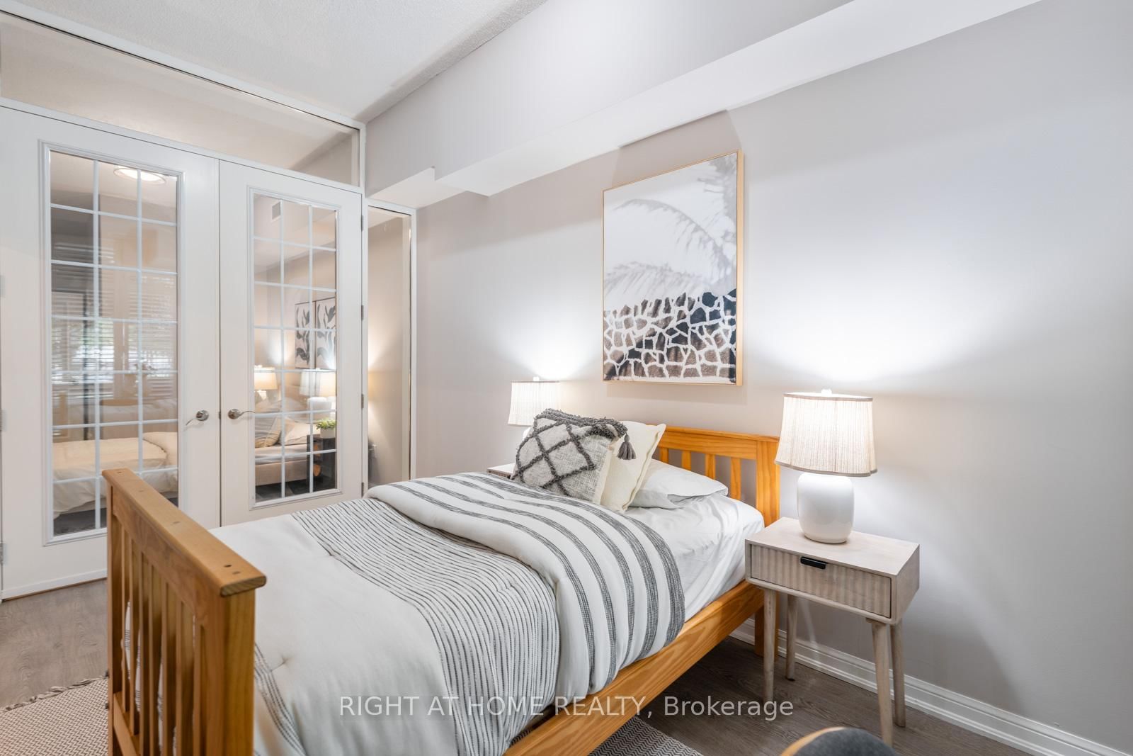 9 Bastion Street • Toronto, ON photo 14