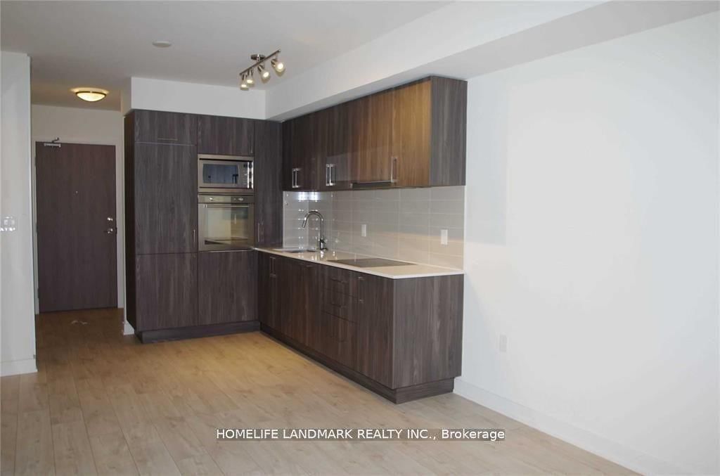 27 BATHURST Street • #1113 • Toronto, ON photo 9