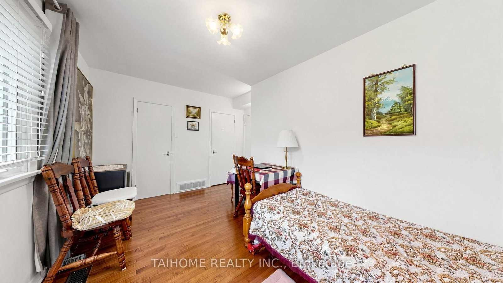 72 Bowerbank Drive • Toronto, ON photo 32