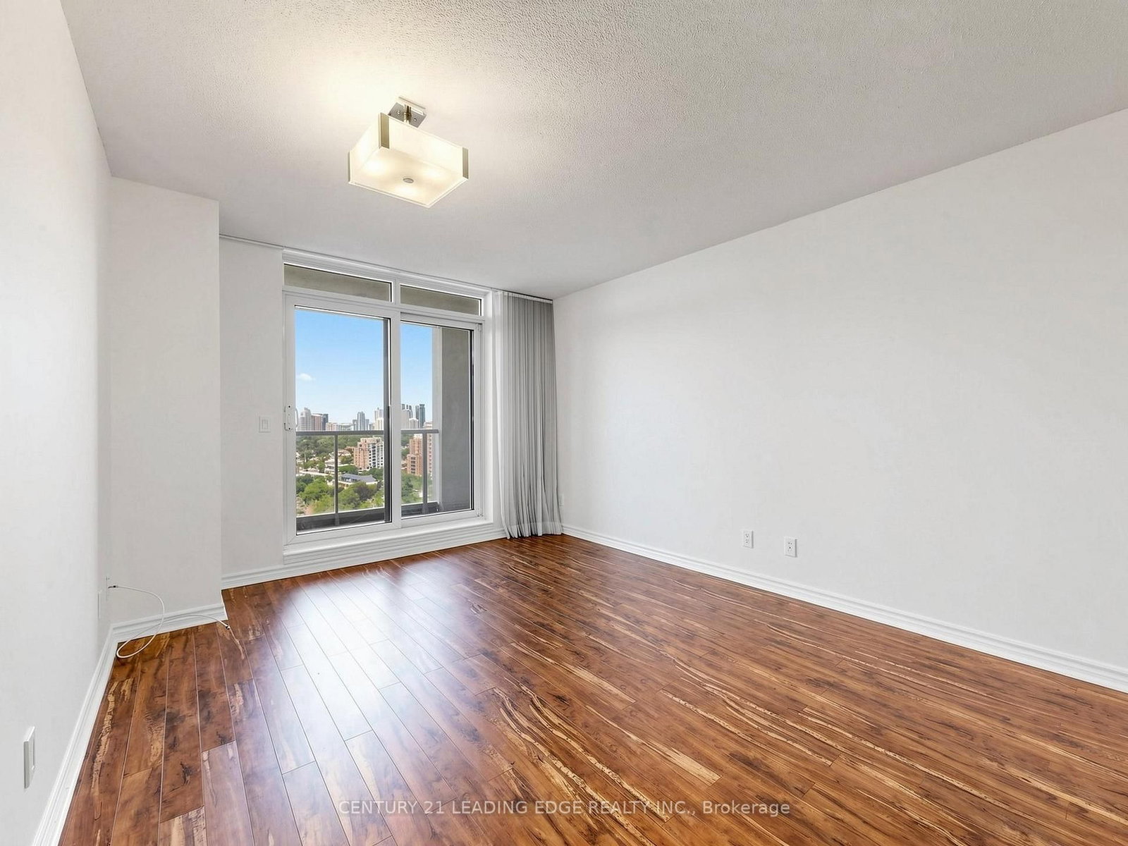 18 Kenaston Garden • #1601 • Toronto, ON photo 17
