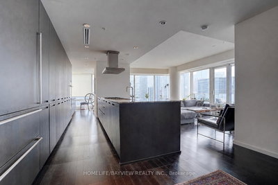 180 University Avenue • #3509 • Toronto, ON photo 2