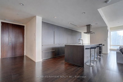 180 University Avenue • #3509 • Toronto, ON photo 5