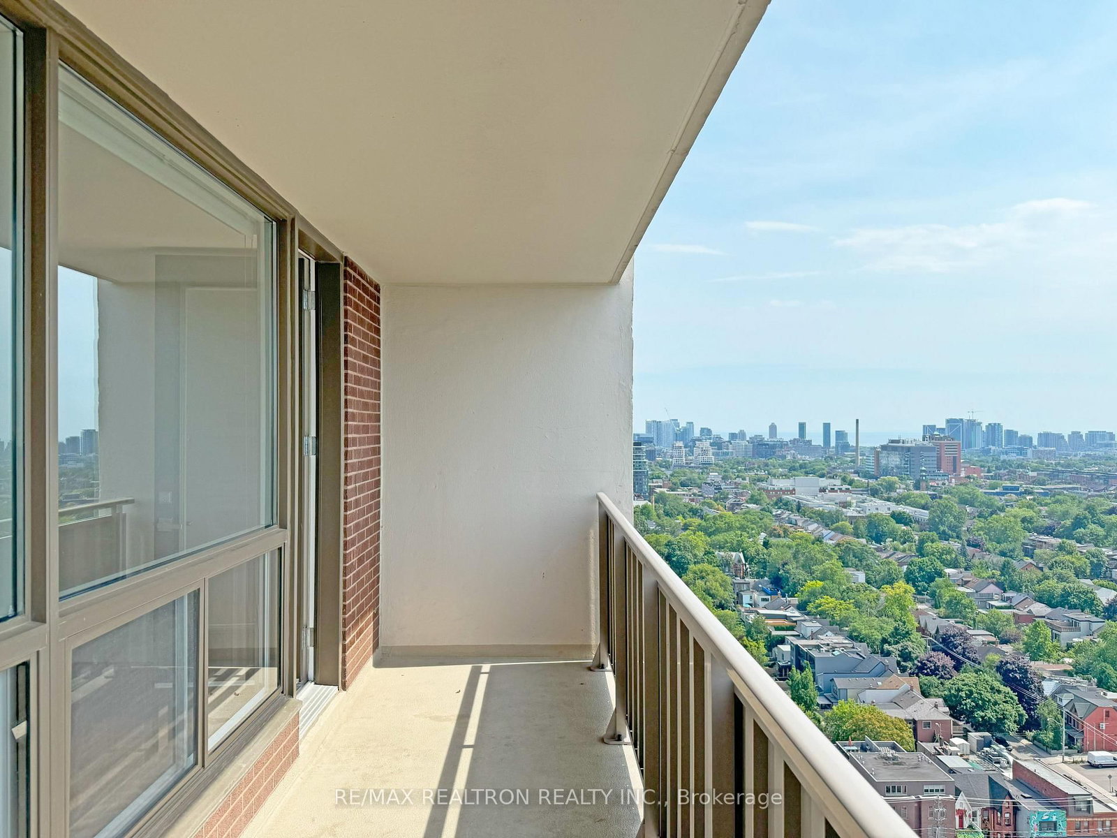 1712-666 Spadina Avenue, Toronto, ON