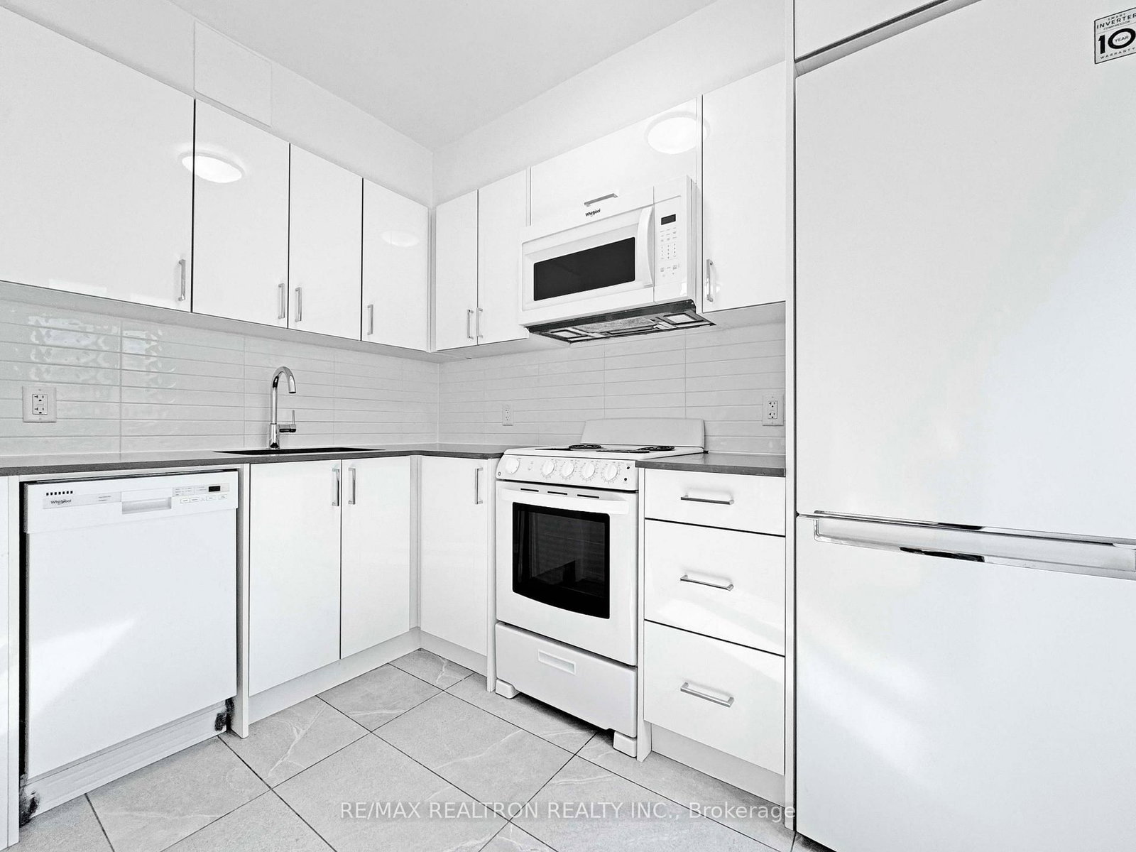 325-398 Avenue Road, Toronto, ON, photo 5