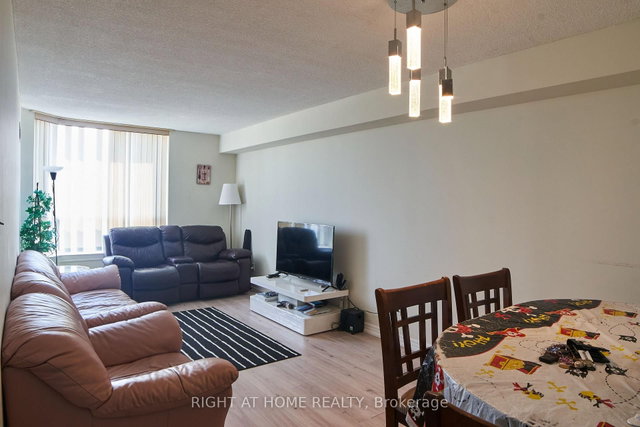 609 - 1700 Eglinton Avenue E