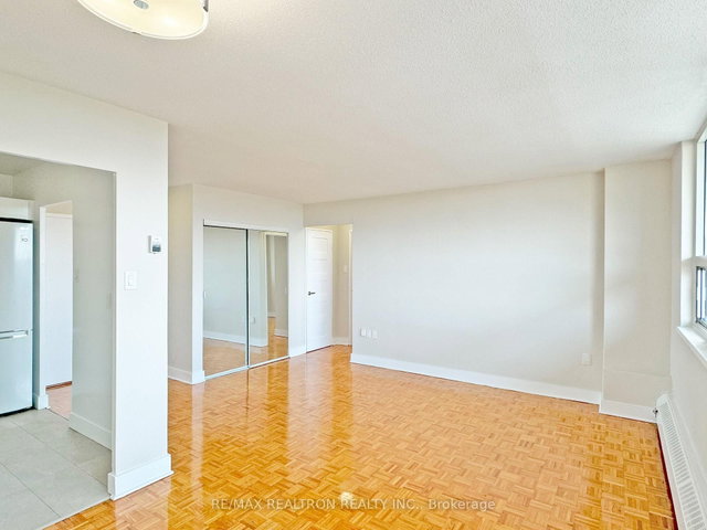 409 - 1500 Bathurst Street