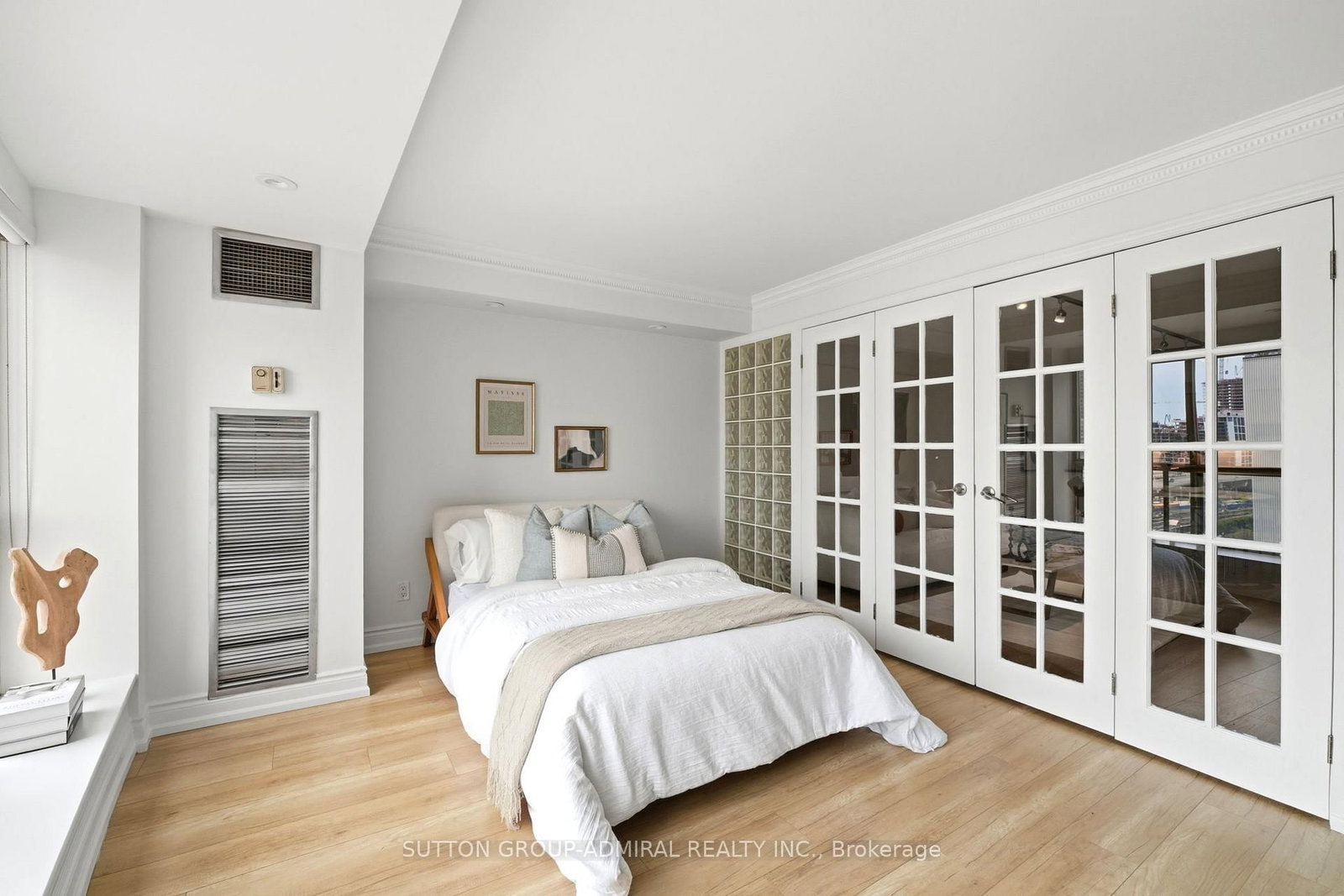 25 The Esplanade • #1115 • Toronto, ON photo 21