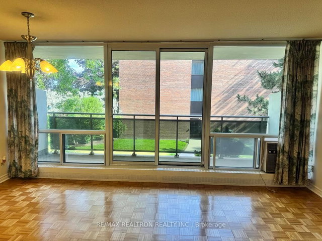 204 - 10 Sunrise Avenue