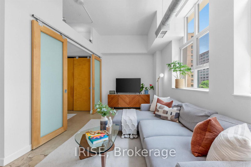 422 - 155 Dalhousie Street