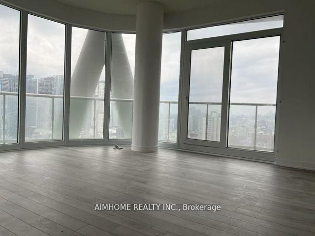 2118-230 Simcoe Street, Toronto, ON, photo 2