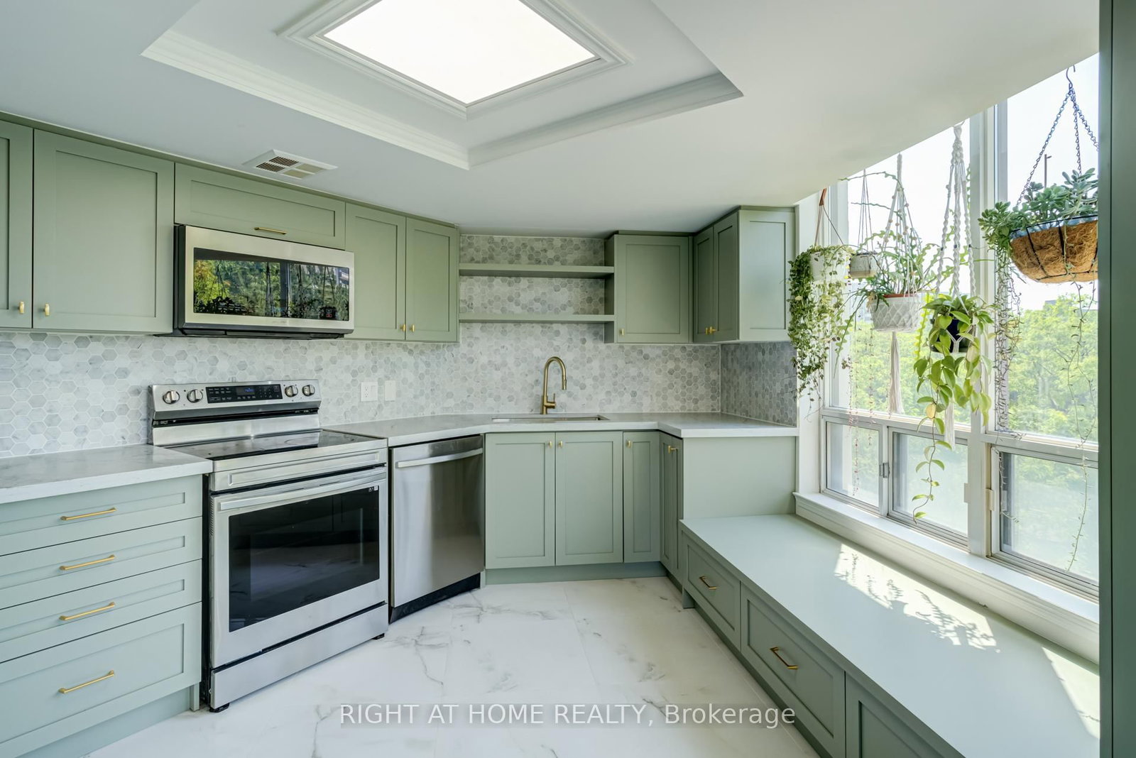 1101 Steeles Avenue W • #411 • Toronto, ON photo 20