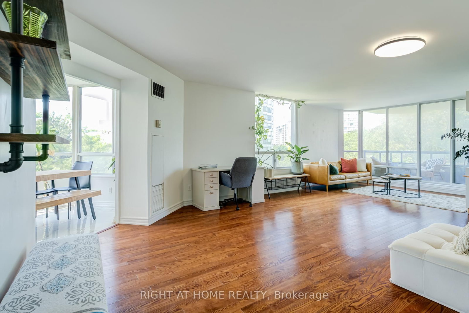 1101 Steeles Avenue W • #411 • Toronto, ON photo 6