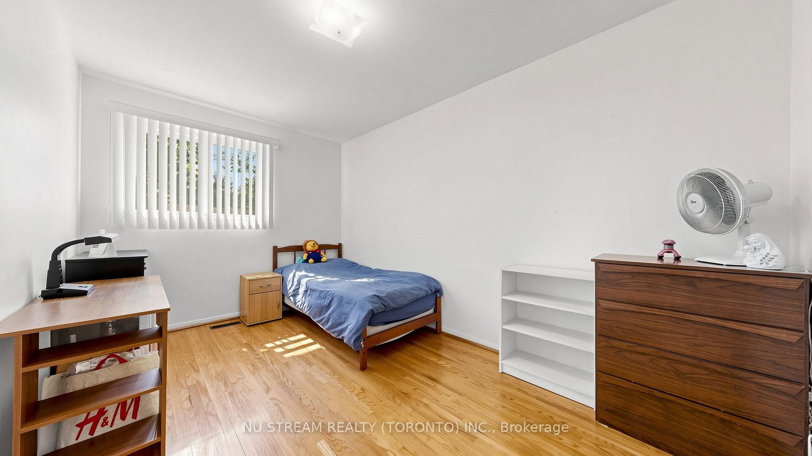 86 Brian Drive • Toronto, ON photo 16