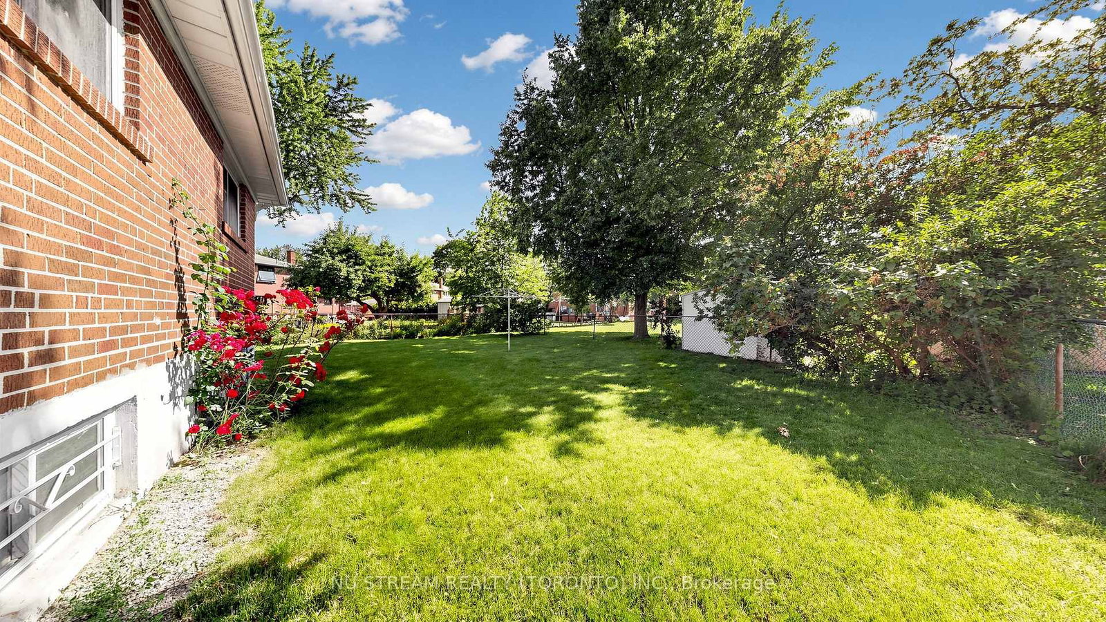 86 Brian Drive • Toronto, ON photo 35