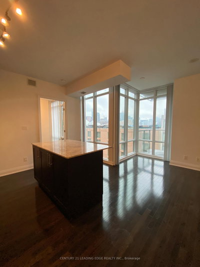 Unit 815 — 1 Bedford Road — more photos