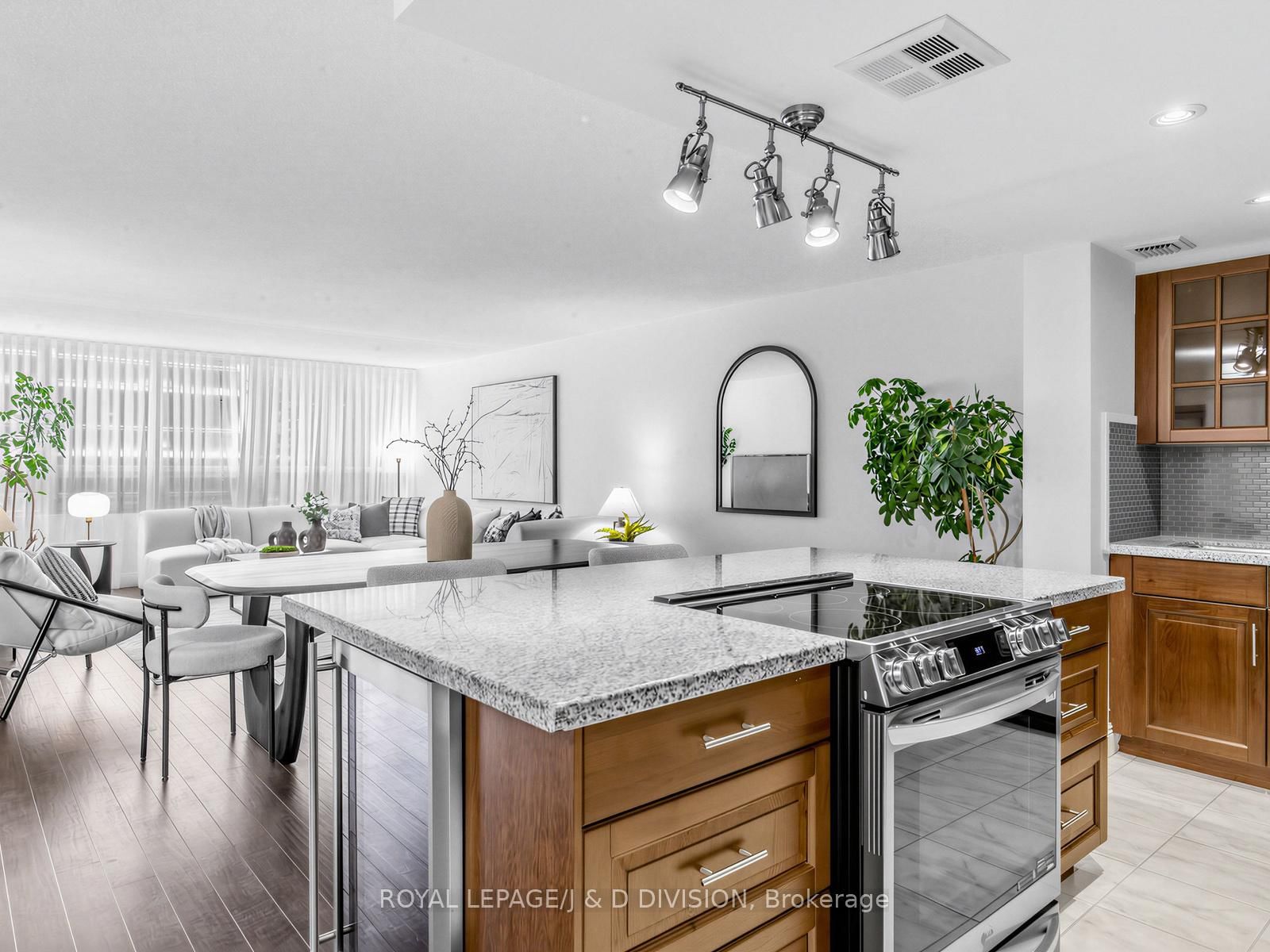71 E Charles Street • #304 • Toronto, ON photo 11