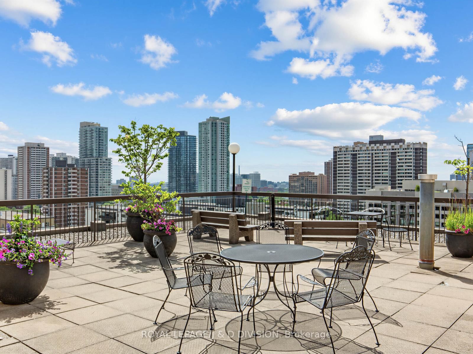 71 E Charles Street • #304 • Toronto, ON photo 24