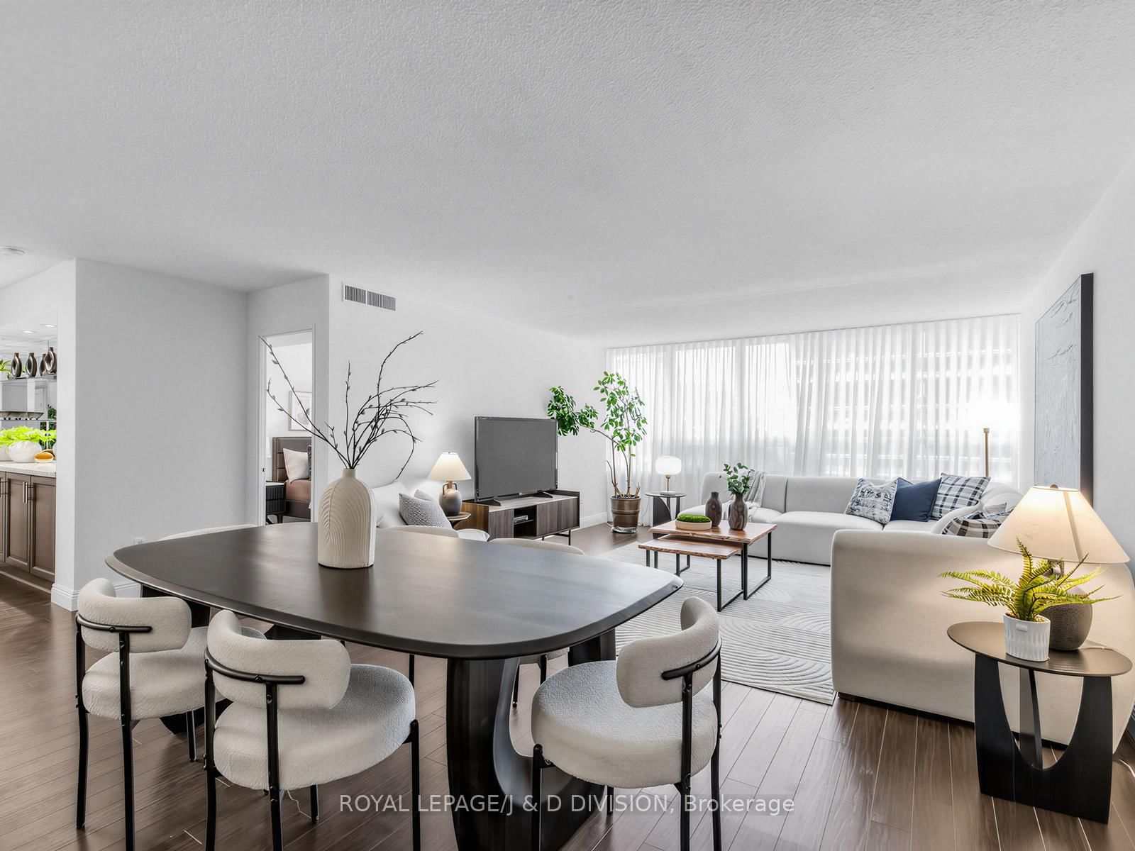 71 E Charles Street • #304 • Toronto, ON photo 7