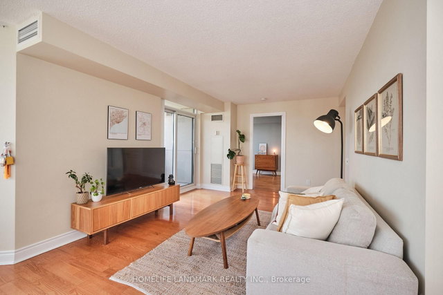 2119 - 15 Northtown Way