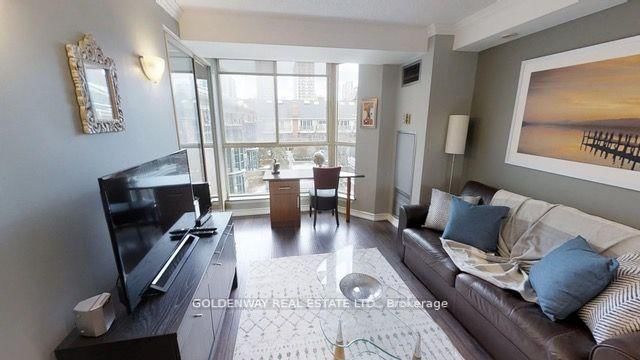 304 - 1055 Bay Street