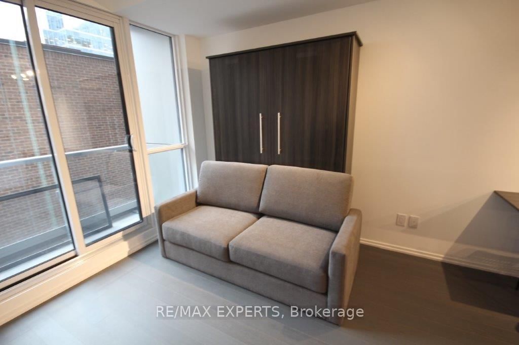 1004-70 Temperance Street, Toronto, ON, photo 3