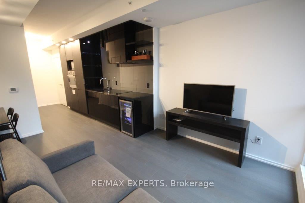 1004-70 Temperance Street, Toronto, ON, photo 4