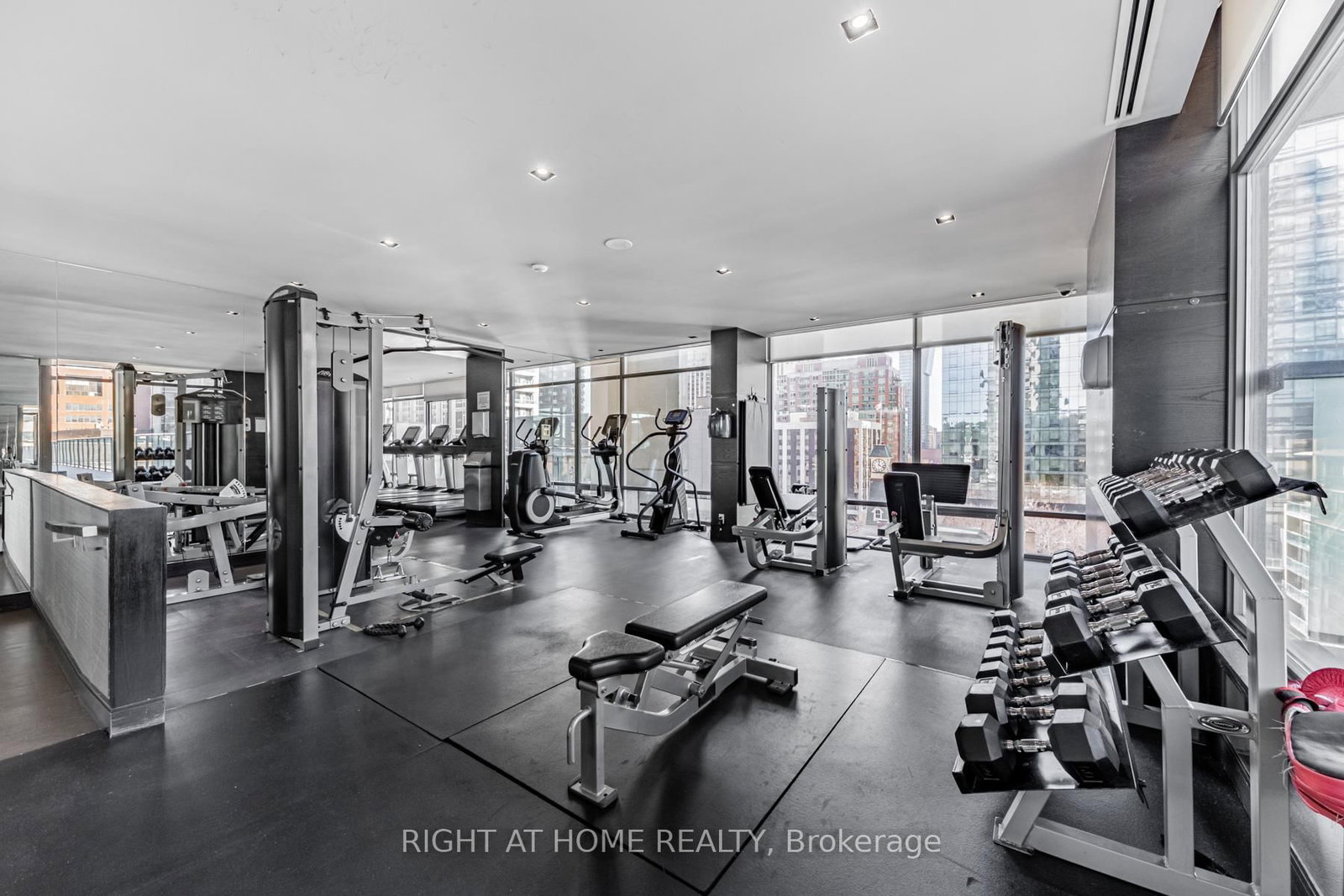 18 Yorkville Avenue • #305 • Toronto, ON photo 15