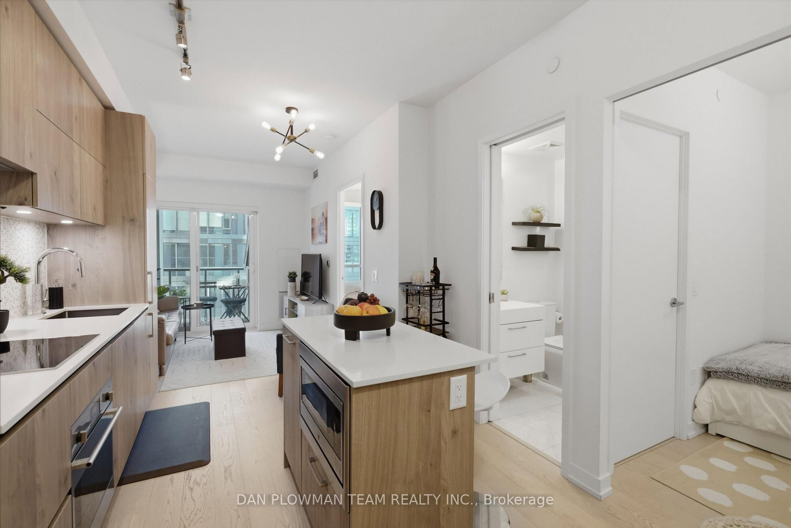 1 Yorkville Avenue • #901 • Toronto, ON photo 5