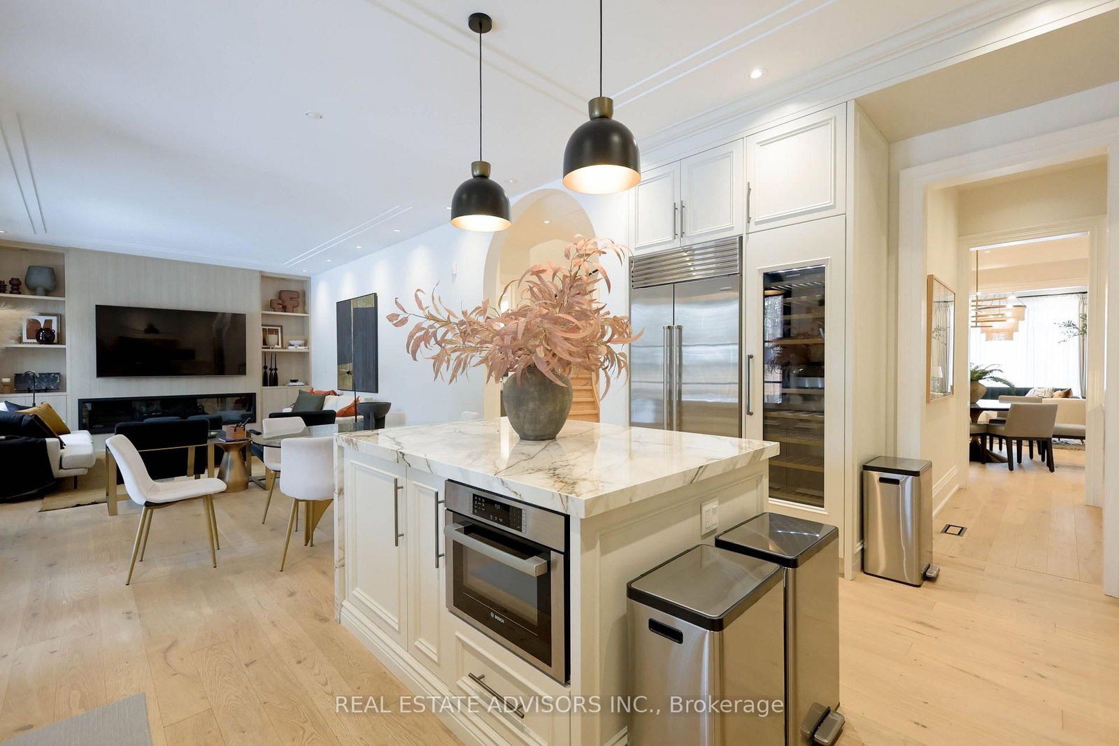 20 Arrowstook Road • Toronto, ON photo 11