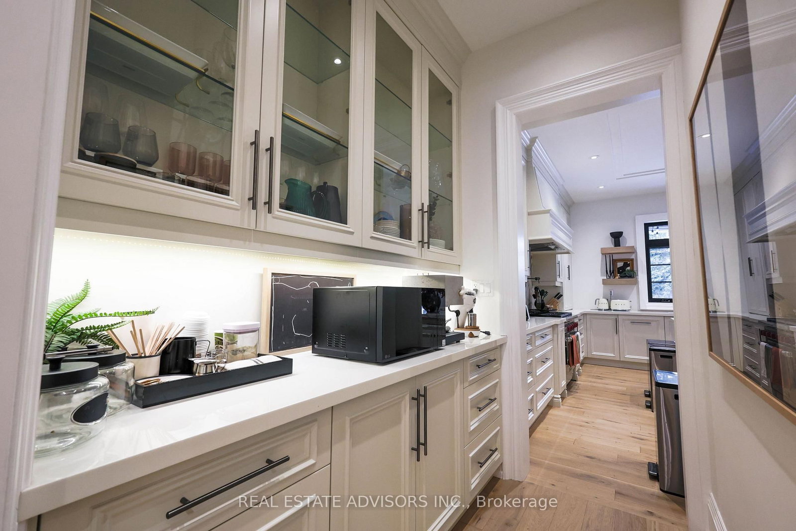 20 Arrowstook Road • Toronto, ON photo 13
