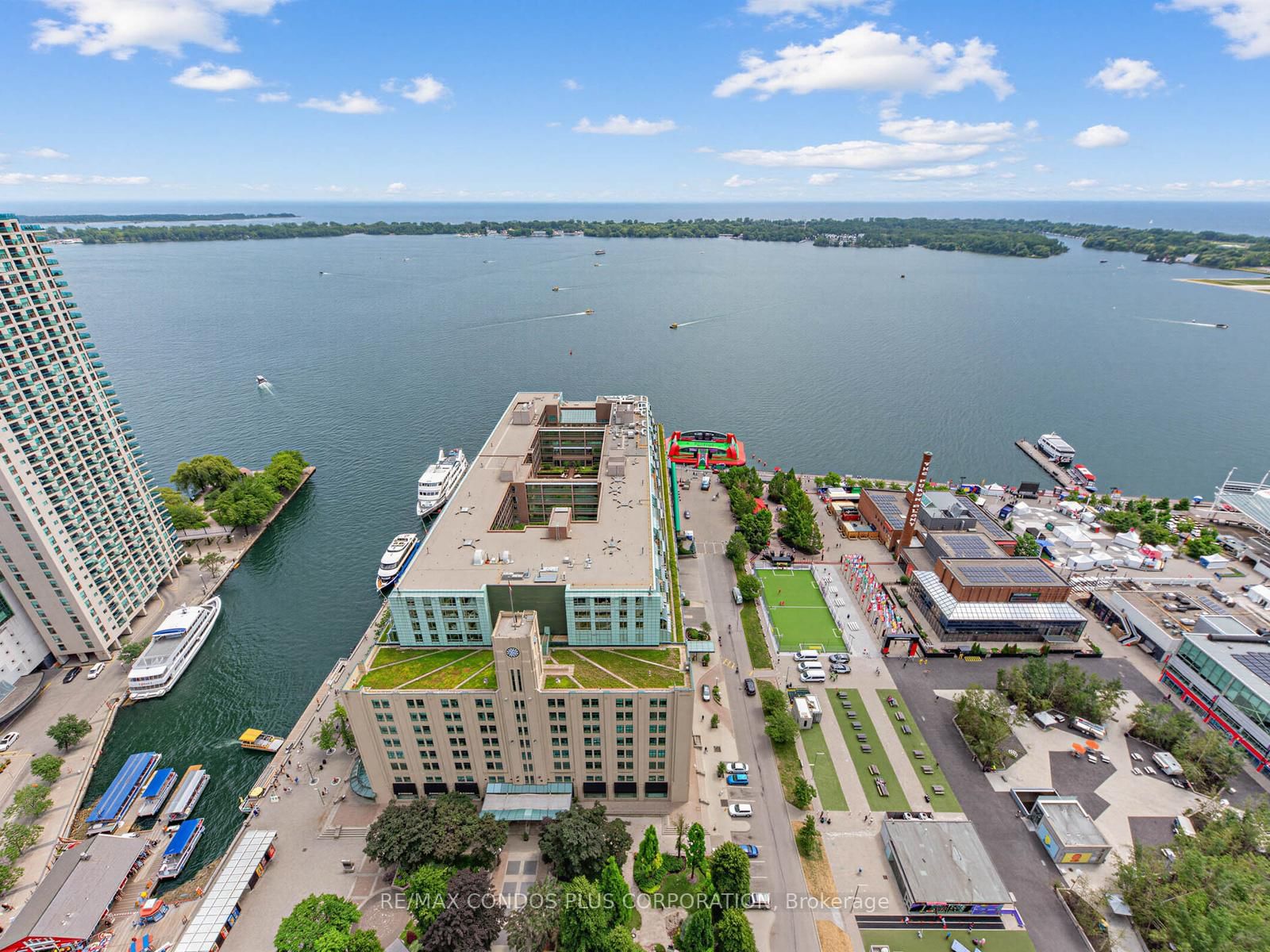208 W Queens Quay • #PH2 • Toronto, ON photo 32