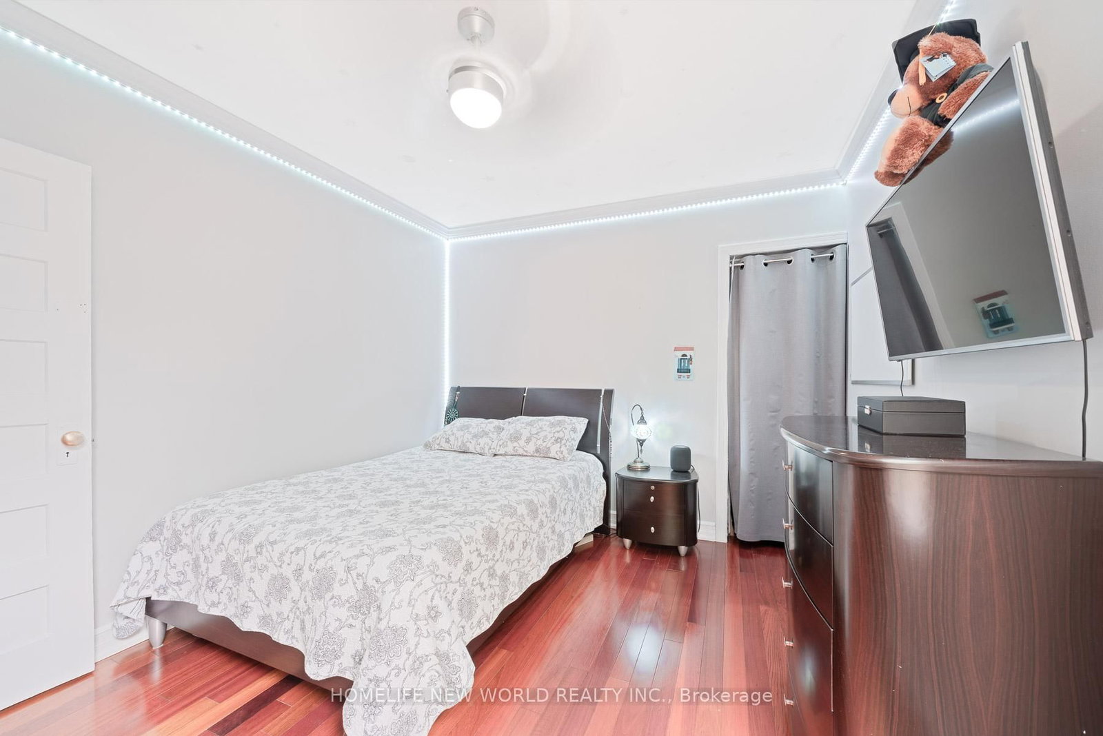 54 Marchmount Road • Toronto, ON photo 24