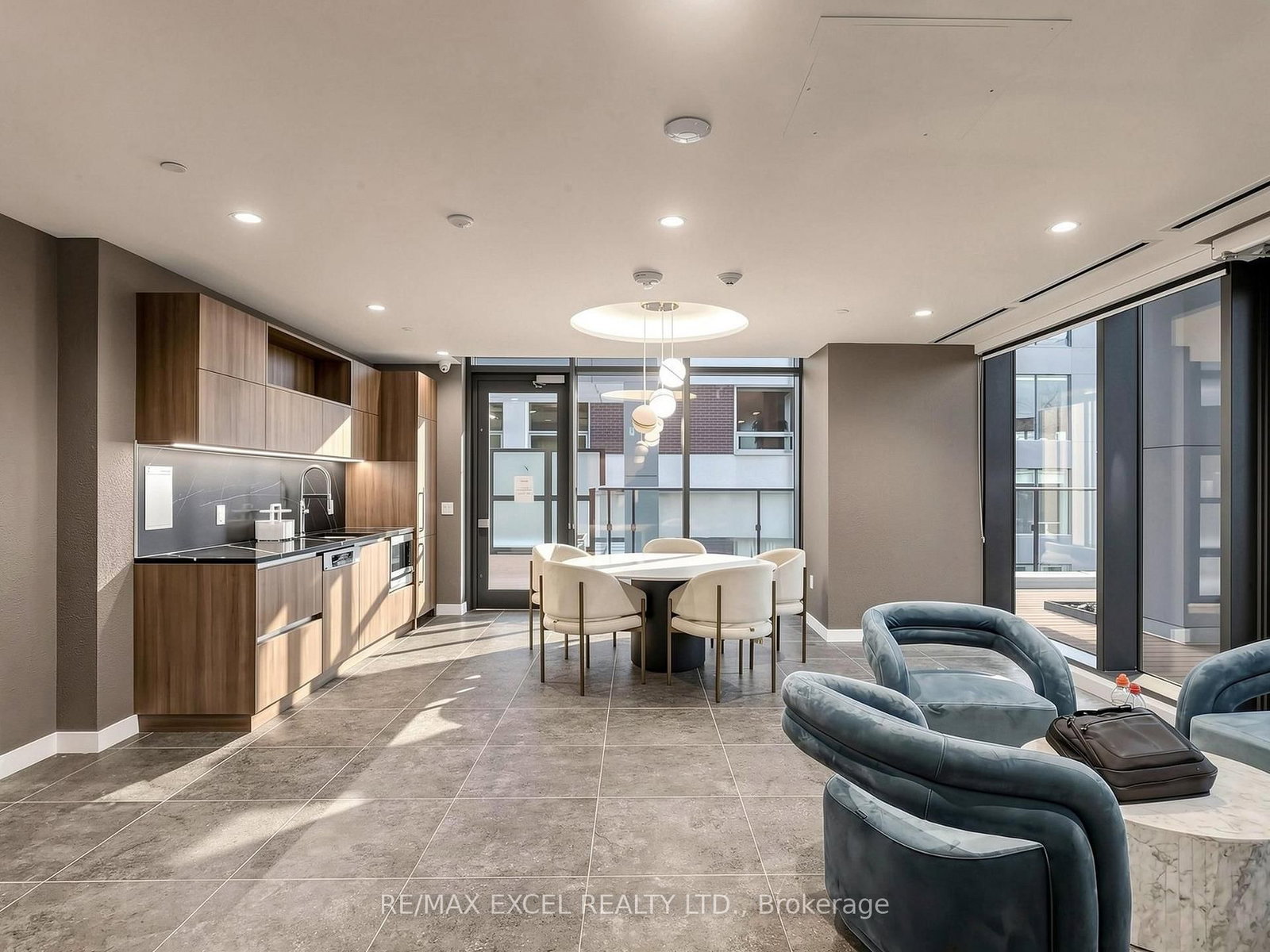 38 Widmer Street • #2909 • Toronto, ON photo 27