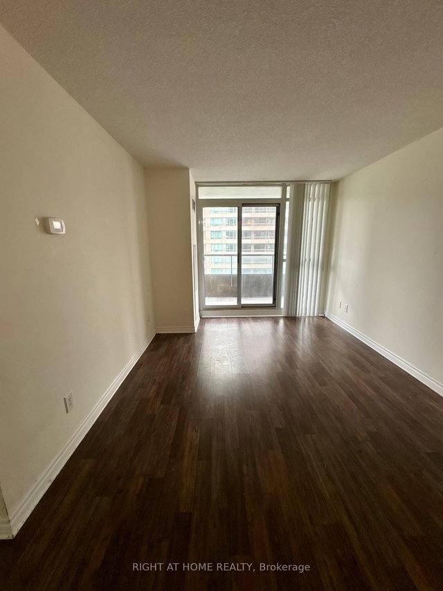 1116 - 35 Hollywood Avenue