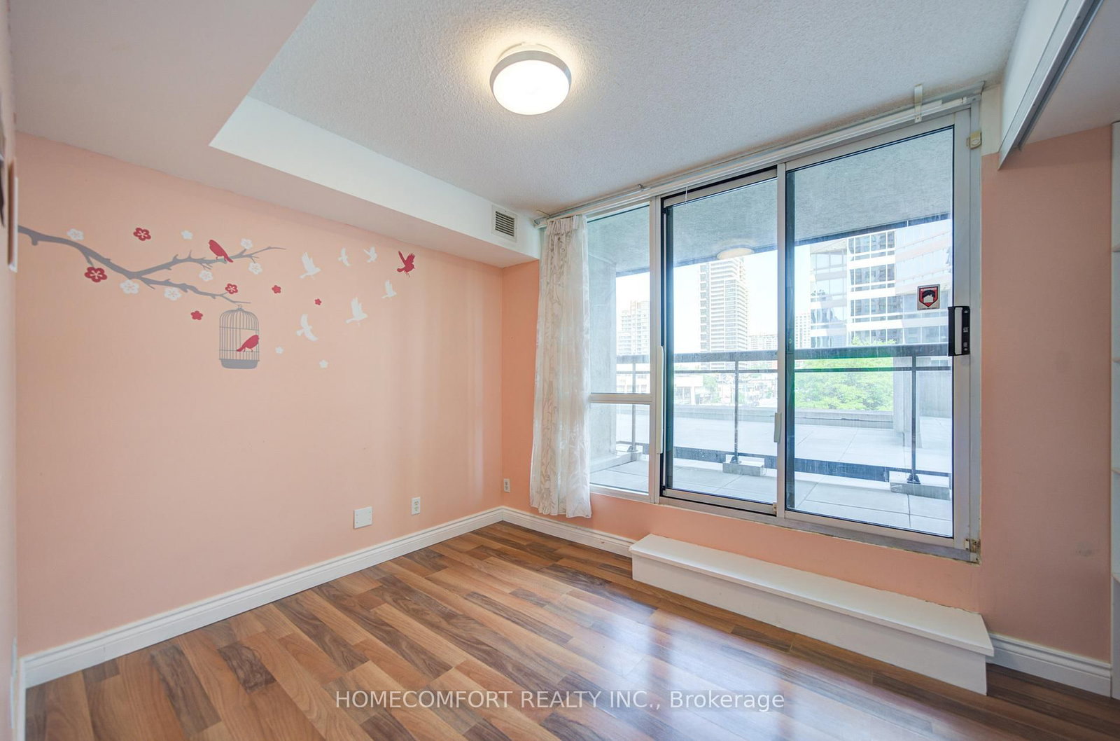 18 Parkview Avenue • #312 • Toronto, ON photo 16