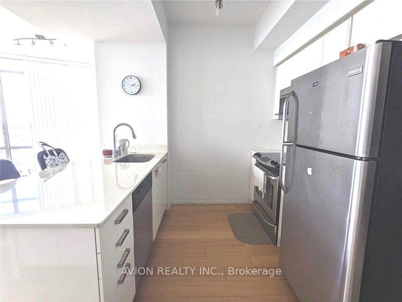 4503-832 Bay Street, Toronto, ON, photo 4